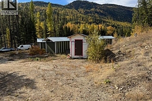 4820 33 Highway E - Photo 4