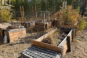 4820 33 Highway E - Photo 6