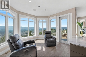 994 Skeena Drive - Photo 29