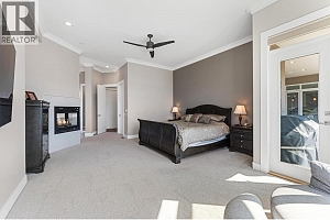 994 Skeena Drive - Photo 33