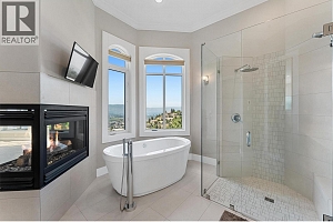 994 Skeena Drive - Photo 37