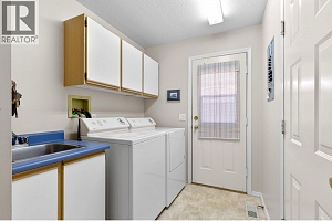 390 McTavish Crescent - Photo 21