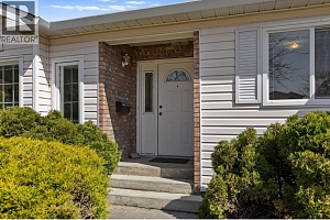 390 McTavish Crescent - Photo 31