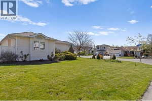 390 McTavish Crescent - Photo 33