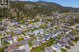 390 McTavish Crescent - Photo 41