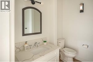 353 Quilchena Drive - Photo 32