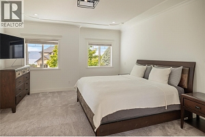 353 Quilchena Drive - Photo 38