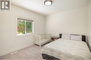 353 Quilchena Drive - Photo 43