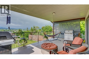 2640 Catherine Crescent - Photo 13