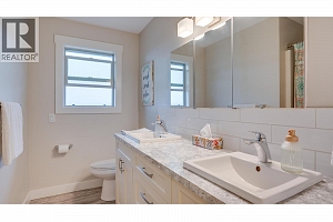 2640 Catherine Crescent - Photo 15