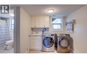 2640 Catherine Crescent - Photo 24