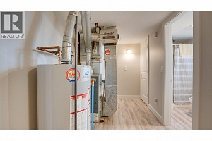 2640 Catherine Crescent - Photo 25