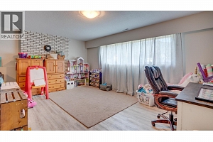 2640 Catherine Crescent - Photo 29