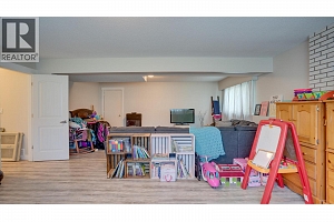 2640 Catherine Crescent - Photo 32