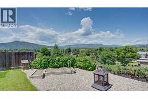 2640 Catherine Crescent - Photo 4