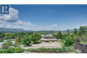 2640 Catherine Crescent - Photo 53