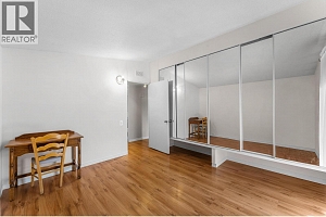 353 Boyce Crescent Unit# 18 - Photo 8