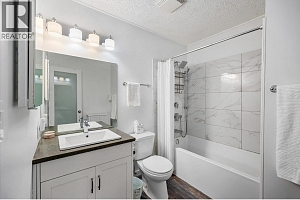 2001 97 Highway S Unit# 27 - Photo 24