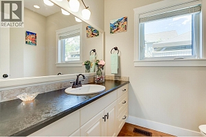 6148 Lipsett Avenue - Photo 35