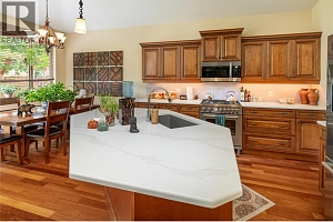 335 Quilchena Drive - Photo 5