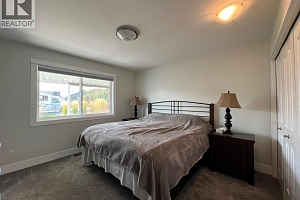 821 8th Avenue - Photo 13