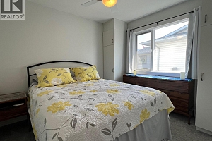 821 8th Avenue - Photo 14