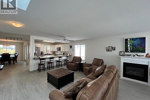821 8th Avenue - Photo 8