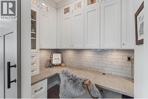 608 Mt Ida Crescent - Photo 11