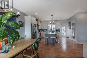 647 Middleton Way - Photo 15