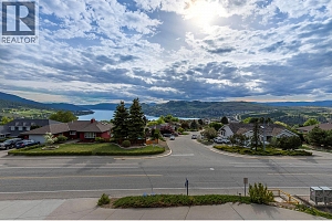 647 Middleton Way - Photo 18