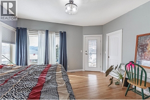 647 Middleton Way - Photo 32