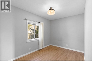 647 Middleton Way - Photo 37