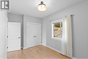 647 Middleton Way - Photo 38