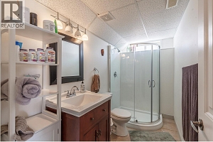 647 Middleton Way - Photo 44