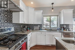 647 Middleton Way - Photo 9