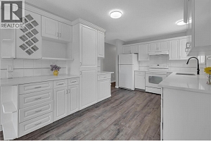 1075 Cactus Road - Photo 3
