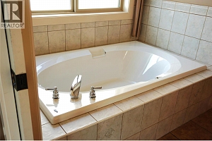 1302 Loseth Drive - Photo 32