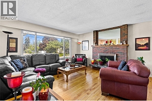 765 Wayne Road - Photo 3