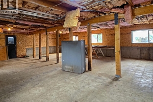 1660 Shuswap Avenue - Photo 14