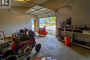 1660 Shuswap Avenue - Photo 26