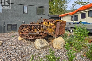 1660 Shuswap Avenue - Photo 37