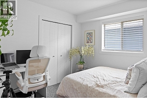 727 Cadder Avenue - Photo 12