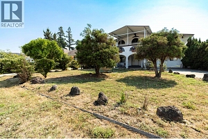 2295 Rhondda Court - Photo 13