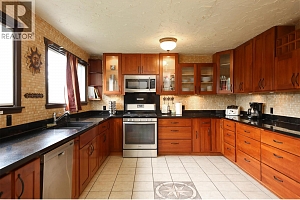 2295 Rhondda Court - Photo 18