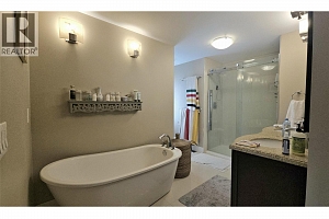 10774 Okanagan Centre Road E - Photo 20