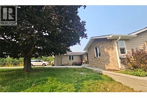 10774 Okanagan Centre Road E - Photo 36