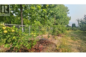 10774 Okanagan Centre Road E - Photo 35