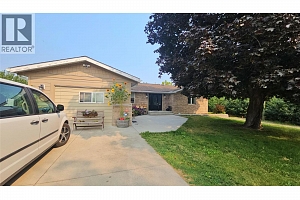10774 Okanagan Centre Road E - Photo 7