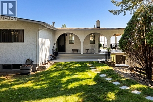 1459 Scott Crescent - Photo 2