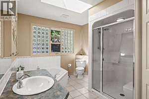 1459 Scott Crescent - Photo 29